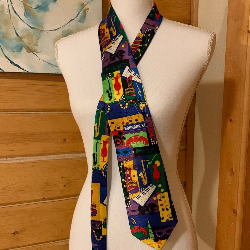 5/$20 💙 Funky Bourbon Street Tie